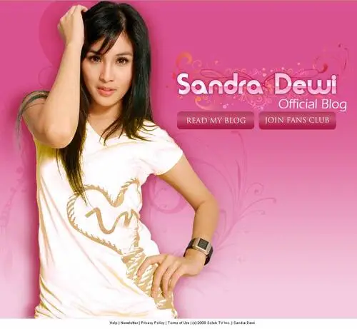 Sandra Dewi White T-Shirt - idPoster.com