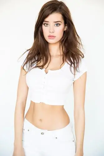 Sarah McDaniel White T-Shirt - idPoster.com