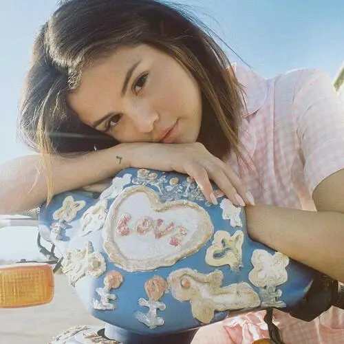 Selena Gomez Wall Poster picture 694568