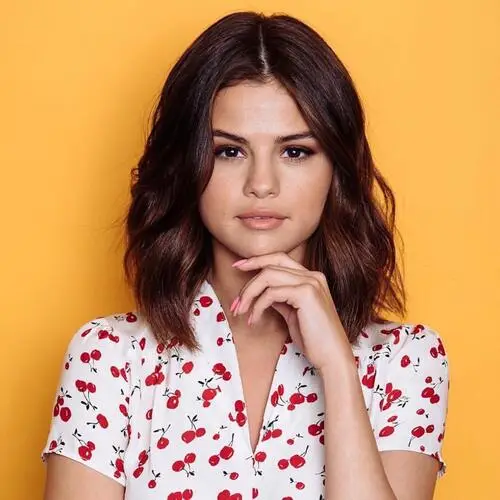 Selena Gomez Wall Poster picture 694573