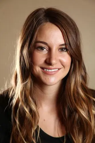 Shailene Woodley Wall Poster picture 877126
