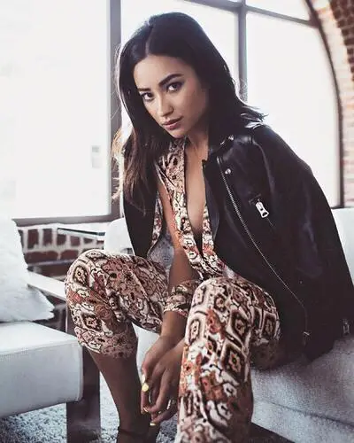 Shay Mitchell Fridge Magnet picture 552778