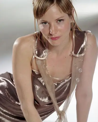 Sienna Guillory Computer MousePad picture 389530