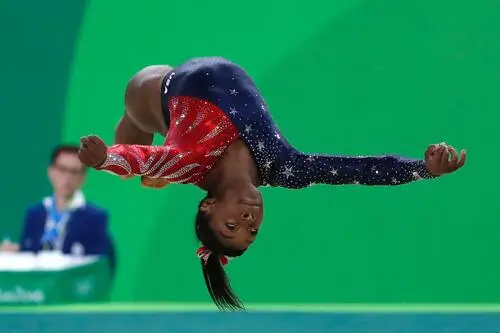 Simone Biles Wall Poster picture 536887