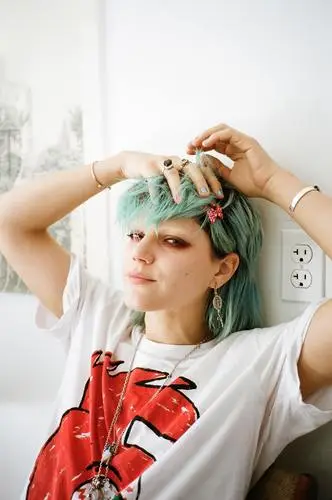 Soko (singer) Jigsaw Puzzle picture 550865