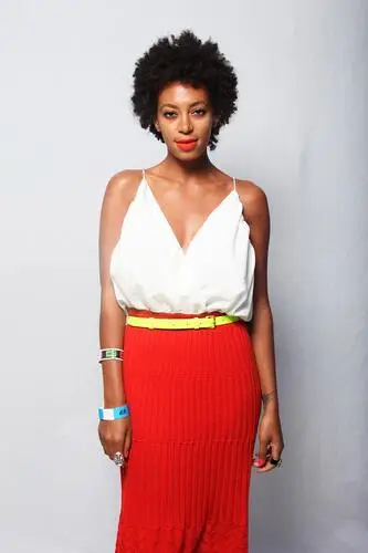 Solange Knowles Women's Colored Tank-Top - idPoster.com