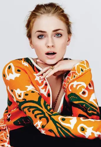 Sophie Turner Women's Colored  Long Sleeve T-Shirt - idPoster.com