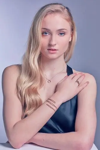 Sophie Turner Jigsaw Puzzle picture 695232