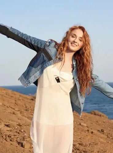 Sophie Turner Jigsaw Puzzle picture 878167