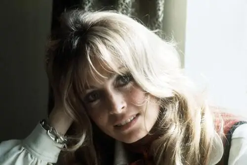 Suzy Kendall Computer MousePad picture 860609