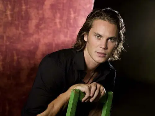 Taylor Kitsch Computer MousePad picture 173712
