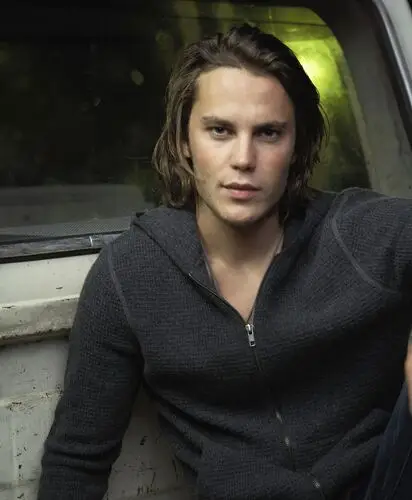 Taylor Kitsch Wall Poster picture 173816