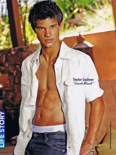 Taylor Lautner White T-Shirt - idPoster.com