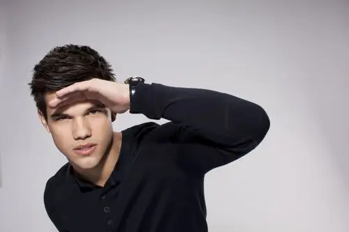 Taylor Lautner Wall Poster picture 264341