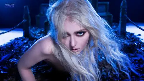 Taylor Momsen Wall Poster picture 1041084