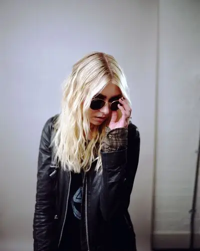 Taylor Momsen Jigsaw Puzzle picture 551070