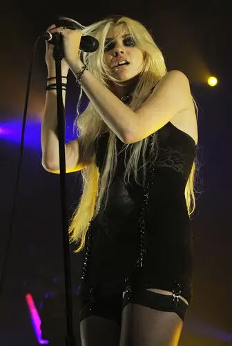 Taylor Momsen Jigsaw Puzzle picture 93391