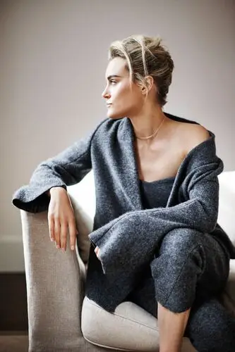 Taylor Schilling Jigsaw Puzzle picture 551123