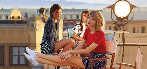 Taylor Swift Men's Colored  Long Sleeve T-Shirt - idPoster.com