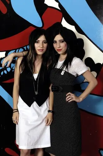 The Veronicas Image Jpg picture 533289