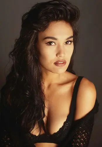 Tia Carrere Wall Poster picture 335591