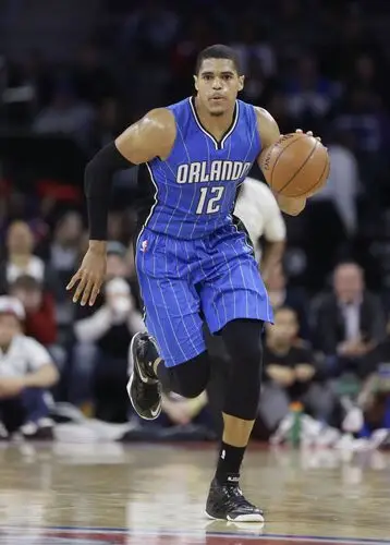 Tobias Harris Protected Face mask - idPoster.com