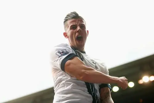 Toby Alderweireld Wall Poster picture 711096