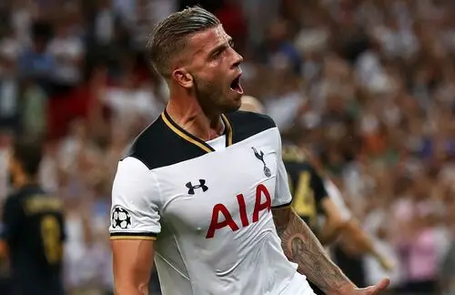 Toby Alderweireld Wall Poster picture 711126