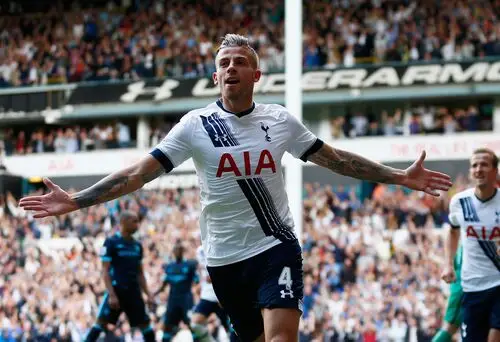 Toby Alderweireld Wall Poster picture 711128