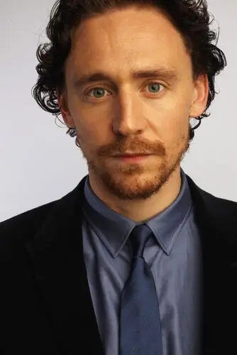 Tom Hiddleston Jigsaw Puzzle picture 228746