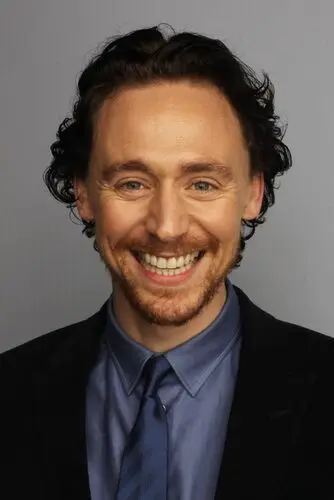 Tom Hiddleston Jigsaw Puzzle picture 228749