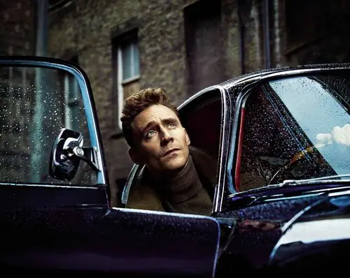 Tom Hiddleston Wall Poster picture 551977