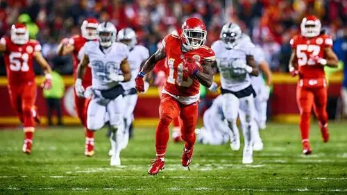 Tyreek Hill Wall Poster picture 721805