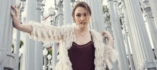 Violett Beane Jigsaw Puzzle picture 696404