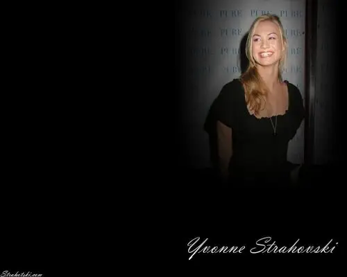 Yvonne Strahovski Protected Face mask - idPoster.com