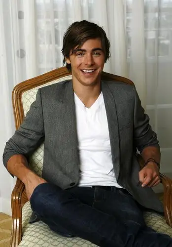 Zac Efron Wall Poster picture 521305