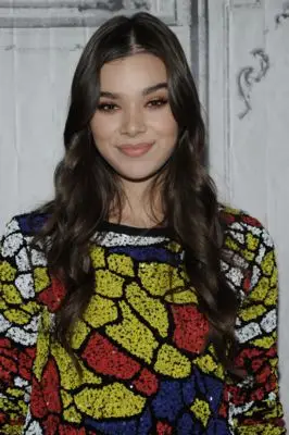 Hailee Steinfeld (events) Protected Face mask - idPoster.com
