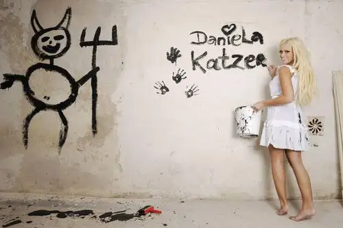 Daniela Katzenberger White T-Shirt - idPoster.com