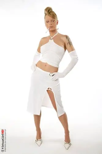 Liliane Tiger White T-Shirt - idPoster.com