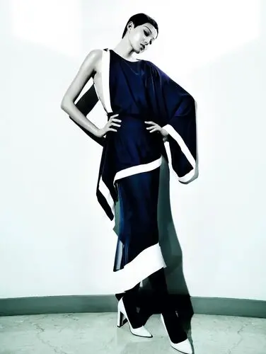 Xiao Wen Ju Women's Colored  Long Sleeve T-Shirt - idPoster.com