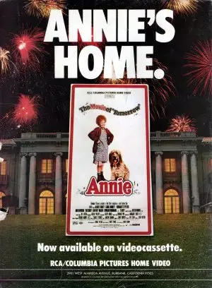 Annie (1982) White T-Shirt - idPoster.com