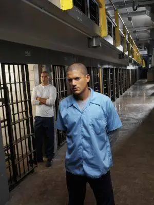 Prison Break (2005) White T-Shirt - idPoster.com