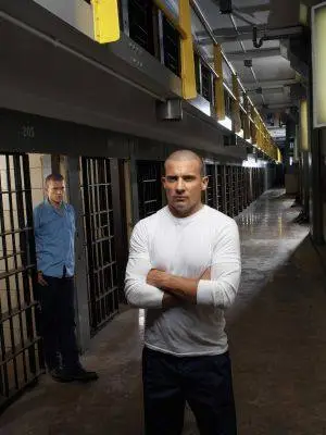 Prison Break (2005) White T-Shirt - idPoster.com