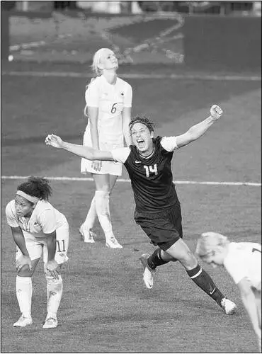 Abby Wambach Wall Poster picture 170701