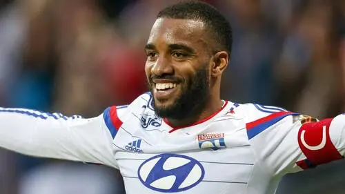 Alexandre Lacazette Wall Poster picture 696884