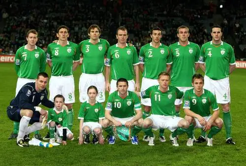 Ireland National football team Kitchen Apron - idPoster.com