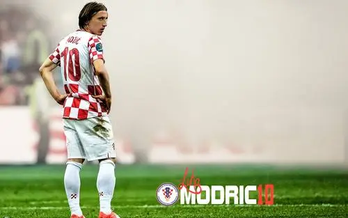 Luka Modric Wall Poster picture 670209
