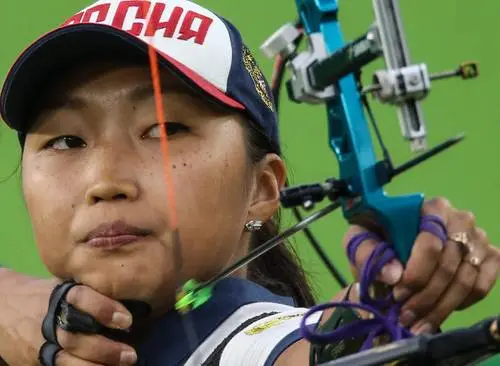 Rio 2016 Olympics Archery Women's Colored Tank-Top - idPoster.com