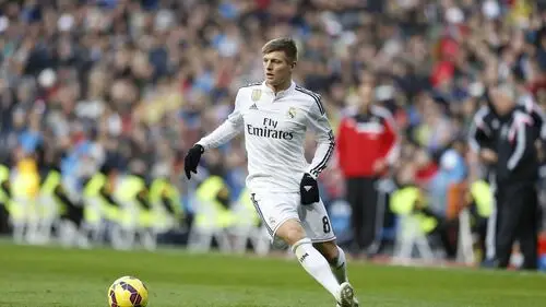 Toni Kroos Wall Poster picture 672056