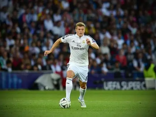 Toni Kroos Wall Poster picture 672077